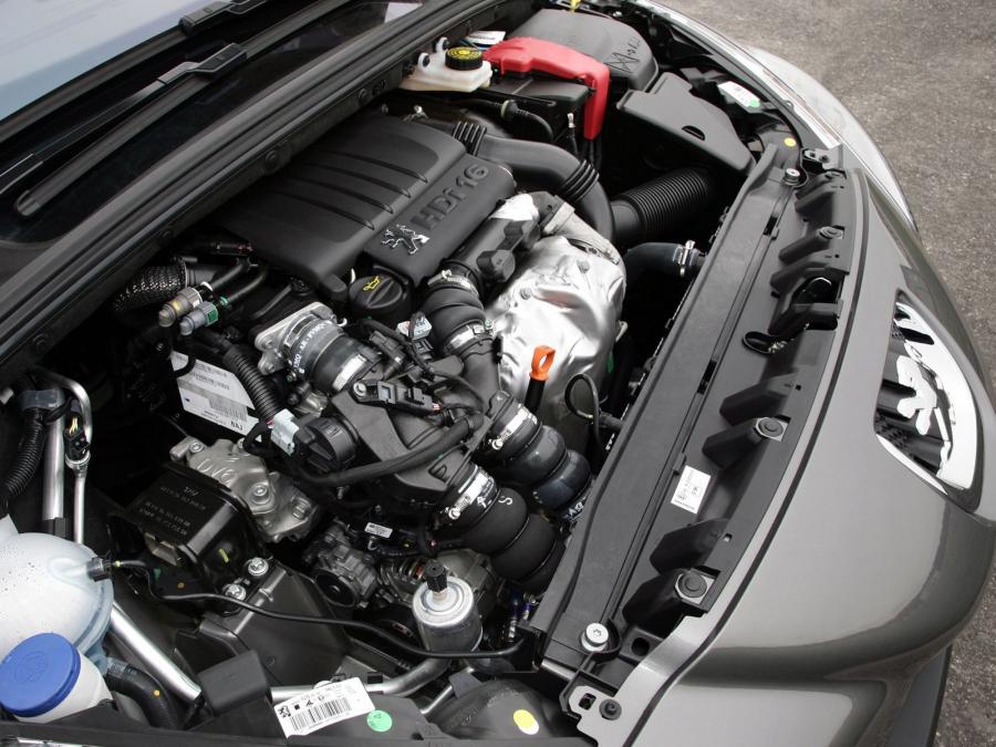  Peugeot 308 SW 2008 года  (UK) (фото 10 из 12)